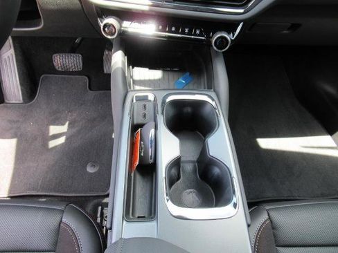 New 2025 Chevrolet Equinox EV RS image 24