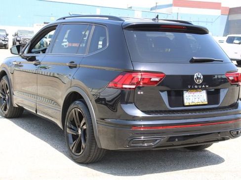 Used 2023 Volkswagen Tiguan SE R-Line FWD image 3