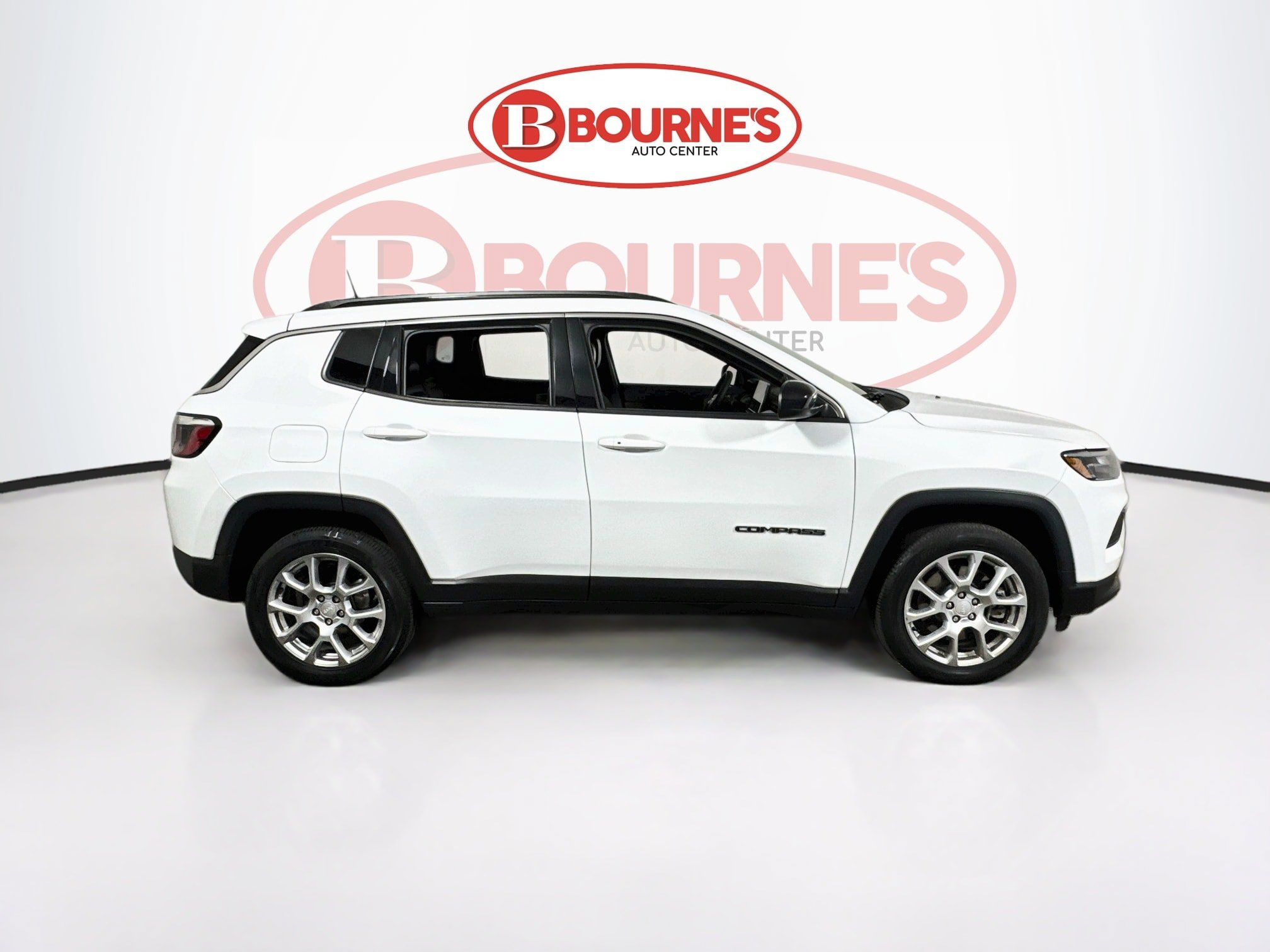 Used 2023 Jeep Compass Latitude AWD/4WD image 9
