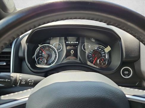Used 2022 RAM 1500 Lone Star AWD/4WD image 11