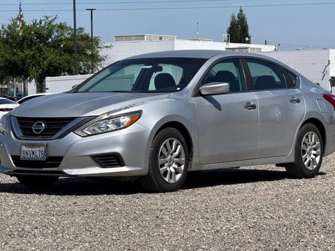 Used 2016 Nissan Altima 2.5 S w/ Power Driver Seat Package FWD image 8