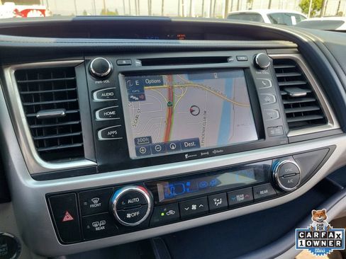 Used 2017 Toyota Highlander XLE FWD image 31