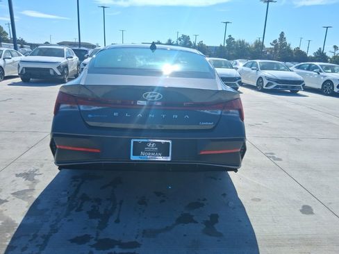 New 2025 Hyundai Elantra Limited image 6