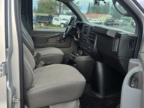 Used 2015 Chevrolet Express 2500 LS image 20