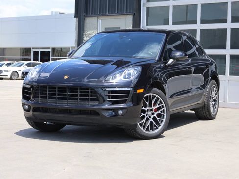Used 2018 Porsche Macan AWD/4WD image 3