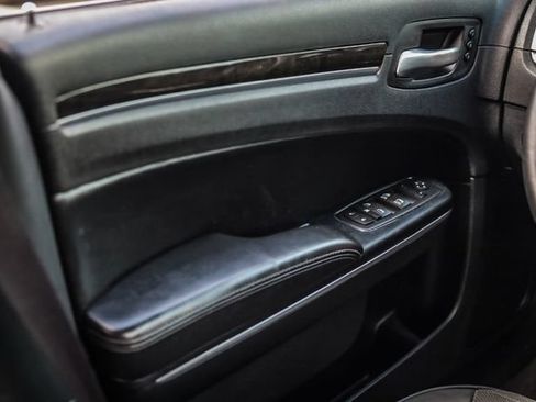 Used 2015 Chrysler 300 C RWD image 37