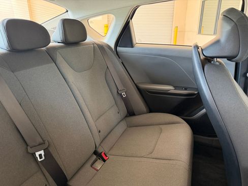 Used 2025 Kia K4 LXS image 33