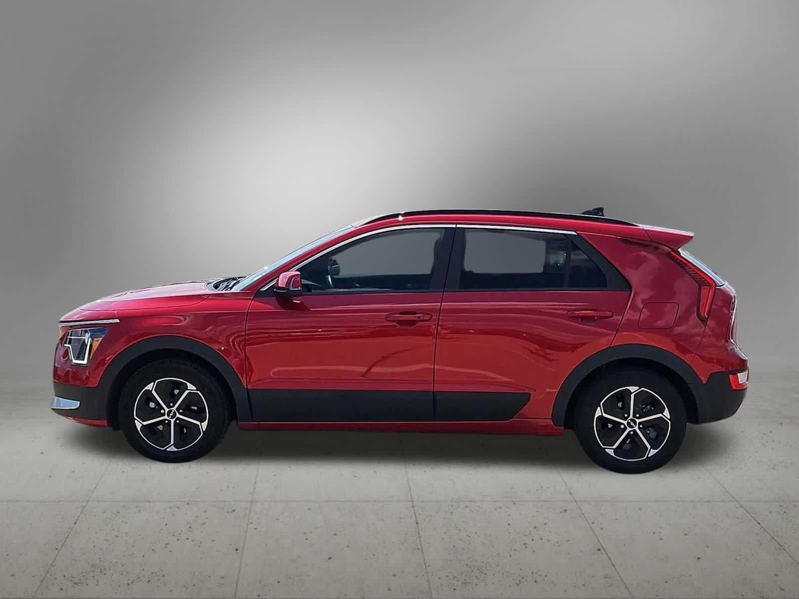Used 2023 Kia Niro EX FWD image 2