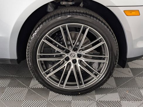 New 2026 Porsche Macan image 14