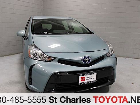 Certified 2017 Toyota Prius V Two image 1