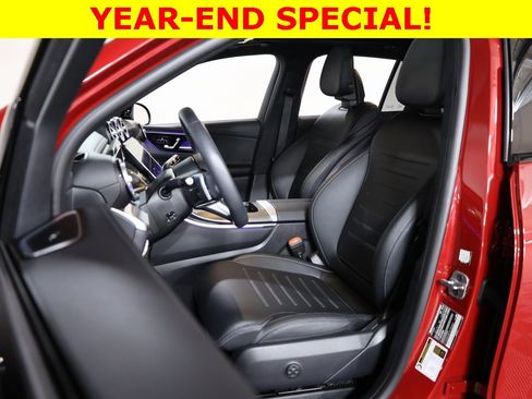 Used 2025 Mercedes-Benz GLC 300 4MATIC image 29