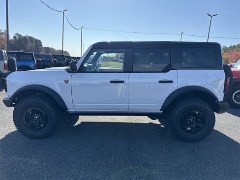 New 2025 Ford Bronco Badlands w/ Sasquatch Package image 4