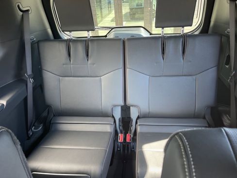 Certified 2024 Lexus GX 550 w/ Accessory Package (Z1) image 25