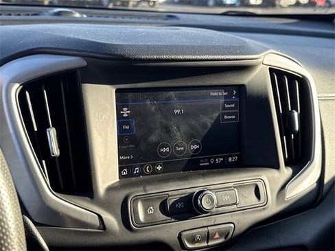 Used 2024 GMC Terrain SLE image 17