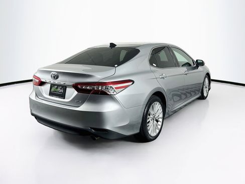 Used 2018 Toyota Camry XLE w/ Driver Assist Package FWD image 9