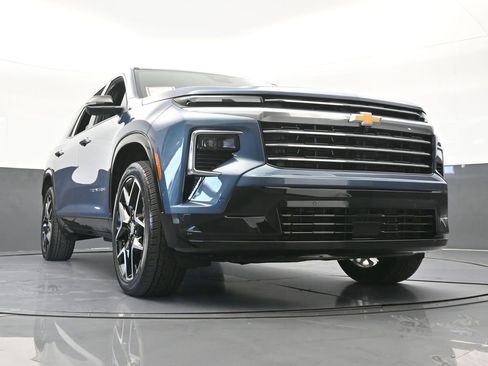 Used 2025 Chevrolet Traverse High Country FWD image 75