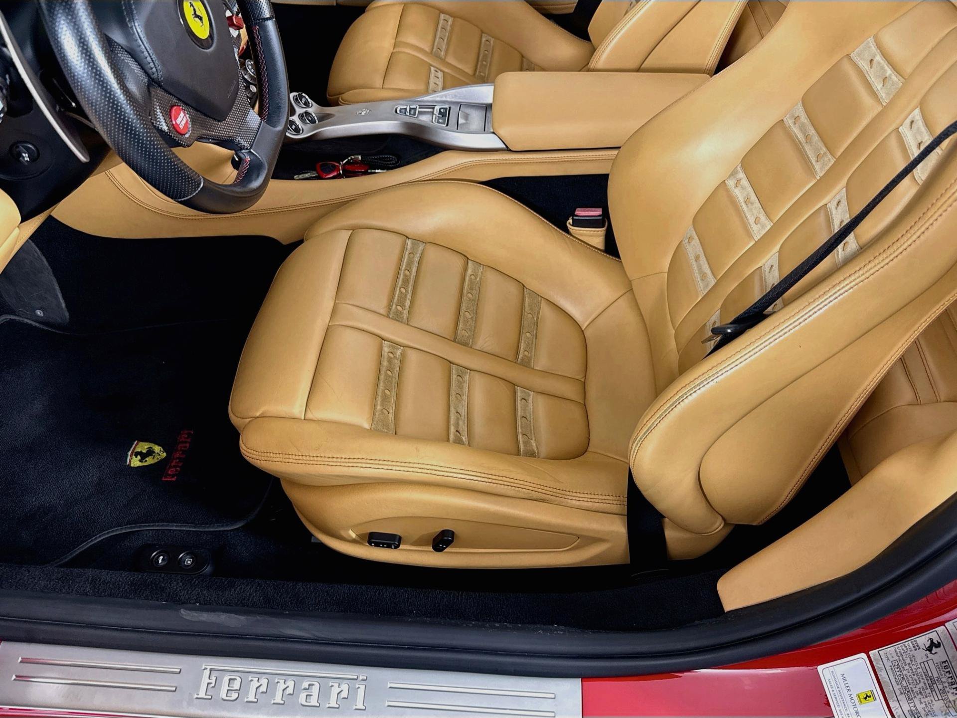 Used 2010 Ferrari California RWD image 19