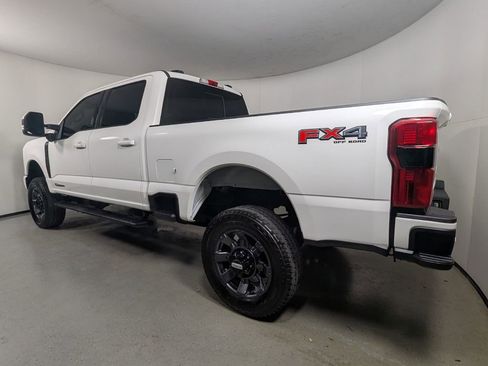 Used 2023 Ford F250 Lariat w/ Sport Appearance Package image 6