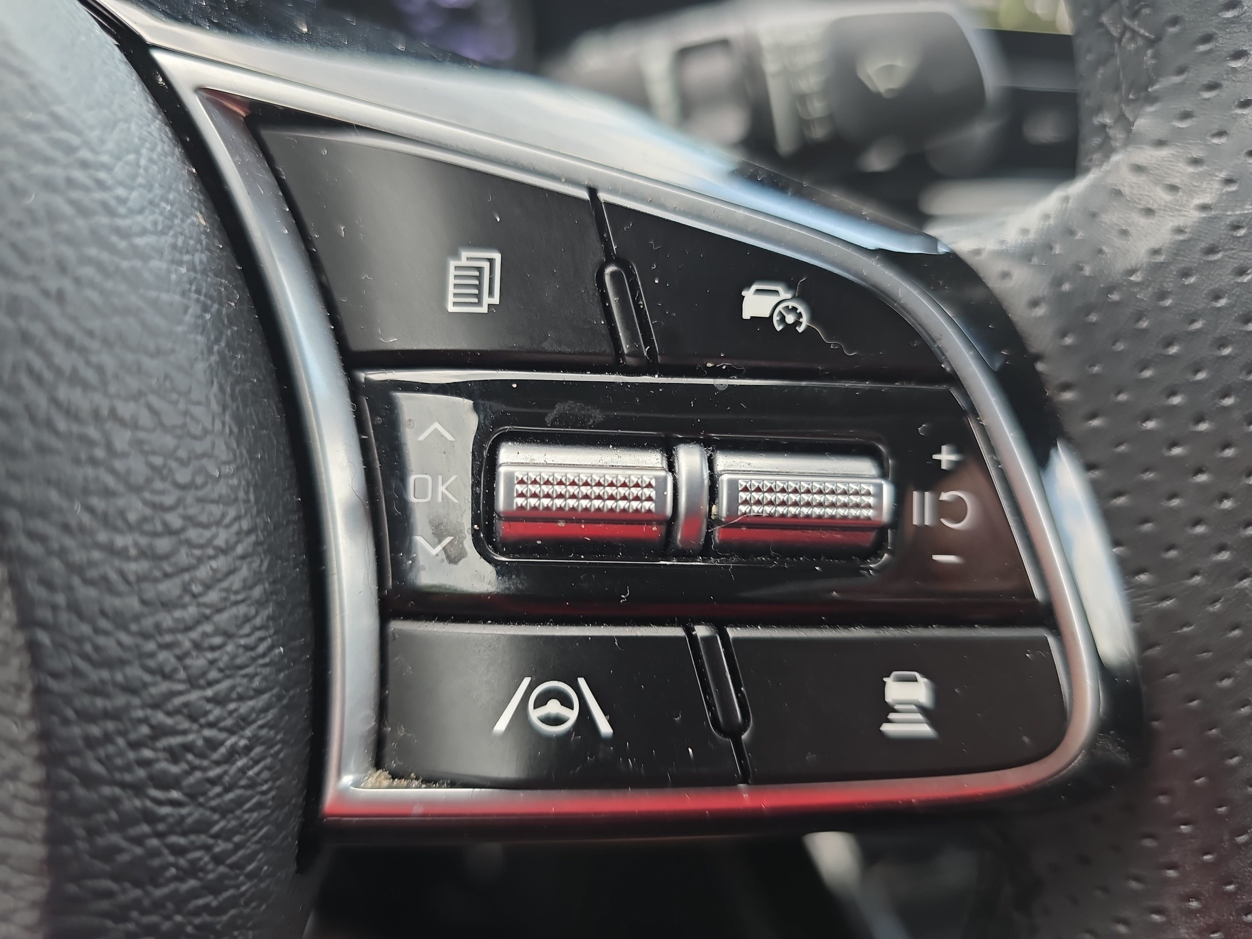 Used 2024 Kia Forte GT-Line FWD image 17