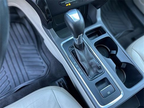 Certified 2017 Ford Escape Titanium image 21