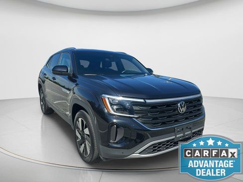 Certified 2025 Volkswagen Atlas Cross Sport SE AWD/4WD image 7