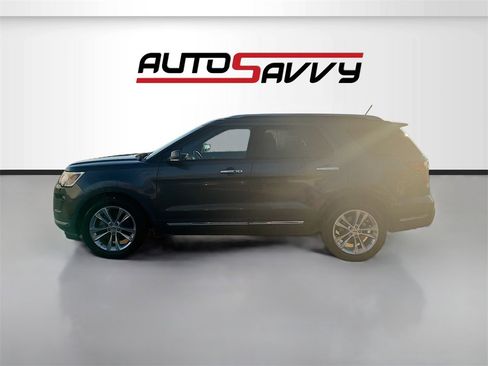 Used 2018 Ford Explorer Limited w/ Equipment Group 301A image 4