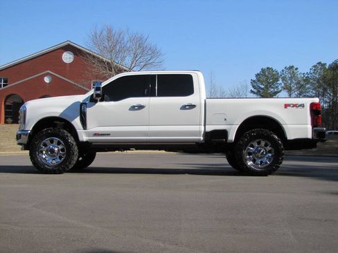 Used 2023 Ford F250 Lariat w/ Lariat Ultimate Package image 6