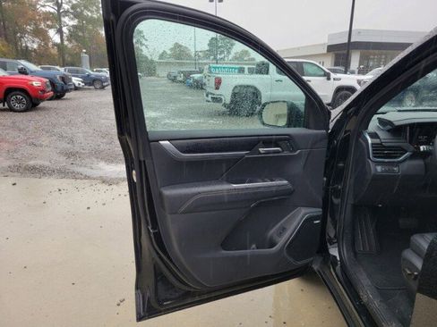 Used 2024 GMC Acadia Elevation w/ Luxury Package image 13