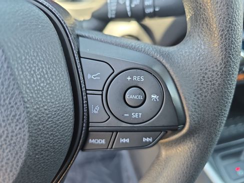 Used 2020 Toyota RAV4 XLE w/ Convenience Package AWD/4WD image 19