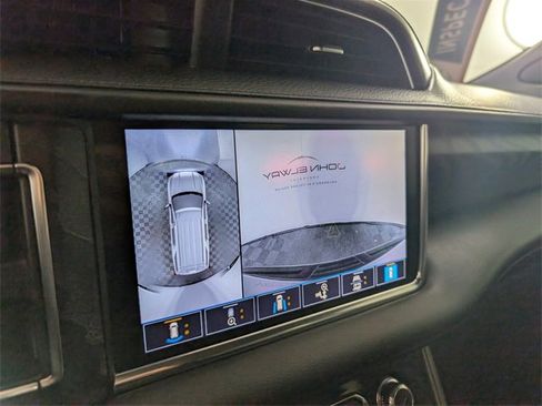 Used 2021 GMC Yukon Denali w/ Denali Premium Package image 31