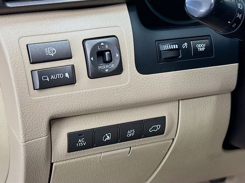 Used 2009 Lexus LX 570 4WD image 17