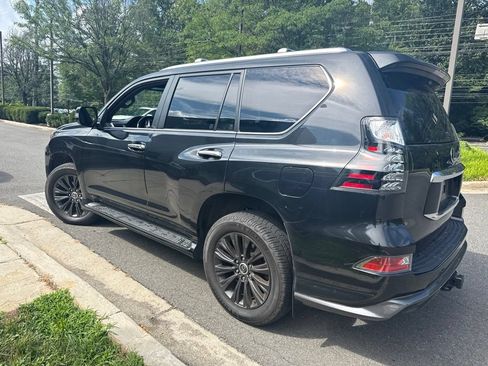 Used 2023 Lexus GX 460 Luxury w/ Sport Design Package AWD/4WD image 5