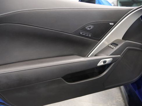 Used 2015 Chevrolet Corvette Z06 w/ 3LZ Preferred Equipment Group image 14