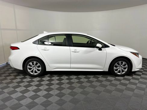 Certified 2024 Toyota Corolla LE FWD image 4