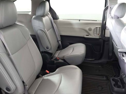 Used 2023 Toyota Sienna XLE w/ XLE Plus Package image 37