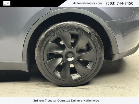 Used 2023 Tesla Model Y Long Range image 37