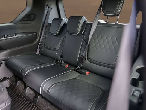 Used 2025 INFINITI QX80 Autograph w/ Premium Cargo Package AWD/4WD image 25