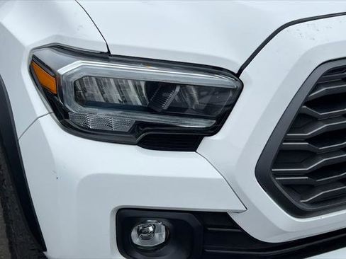 Certified 2023 Toyota Tacoma TRD Off-Road image 8