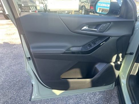 New 2026 Chevrolet Equinox LT image 11