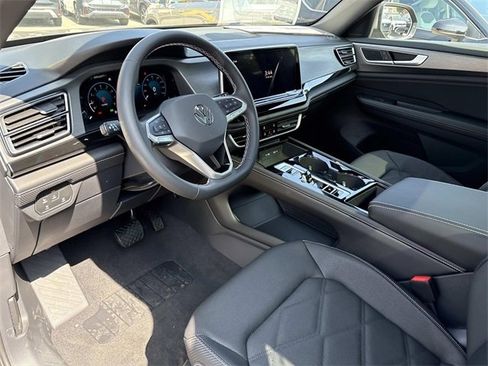 New 2026 Volkswagen Atlas Cross Sport SE image 14
