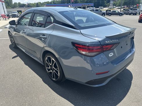 Used 2024 Nissan Sentra SR w/ SR Premium Package FWD image 6