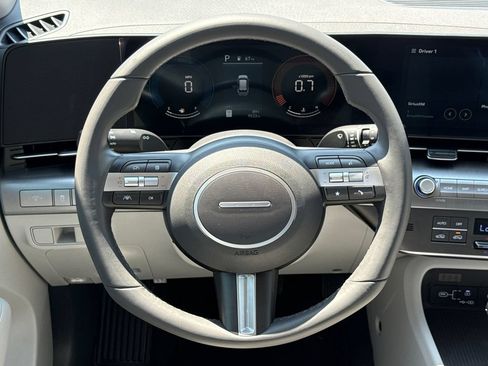 Used 2025 Hyundai Kona SEL FWD image 14