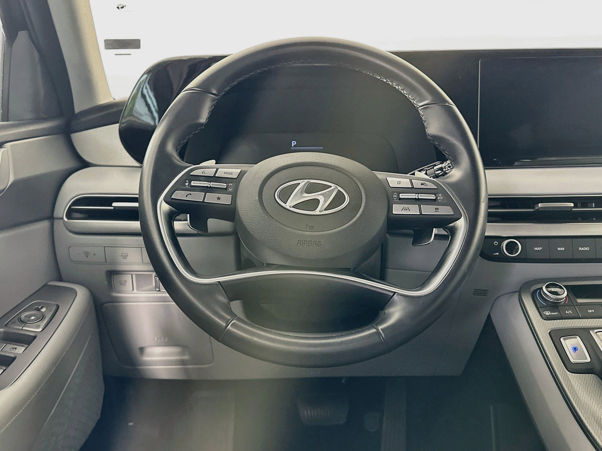 Used 2025 Hyundai Palisade SEL AWD/4WD image 18