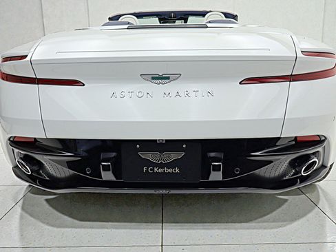 Used 2026 Aston Martin DB12 Convertible RWD image 16