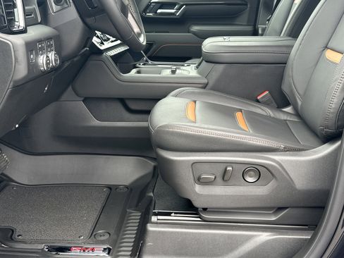 New 2026 GMC Sierra 2500 AT4 w/ AT4 Preferred Package image 9