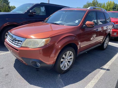 Used 2011 Subaru Forester 2.5X Touring AWD/4WD image 3