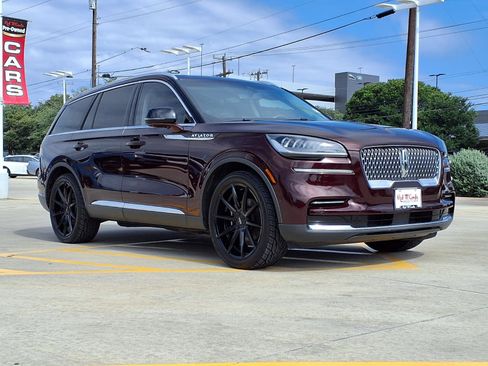 Used 2022 Lincoln Aviator Reserve w/ Equipment Group 201A RWD image 3