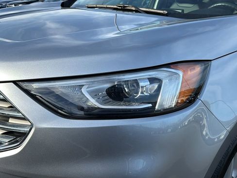 Used 2021 Ford Edge SEL w/ Convenience Package image 9