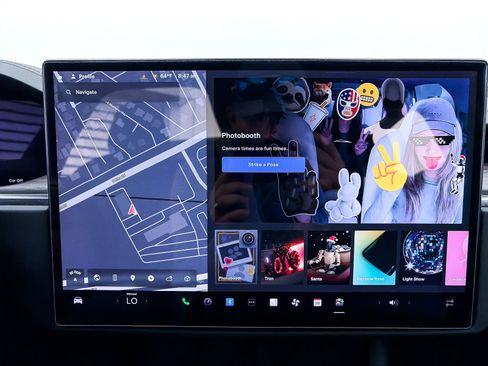 Used 2023 Tesla Model X image 5