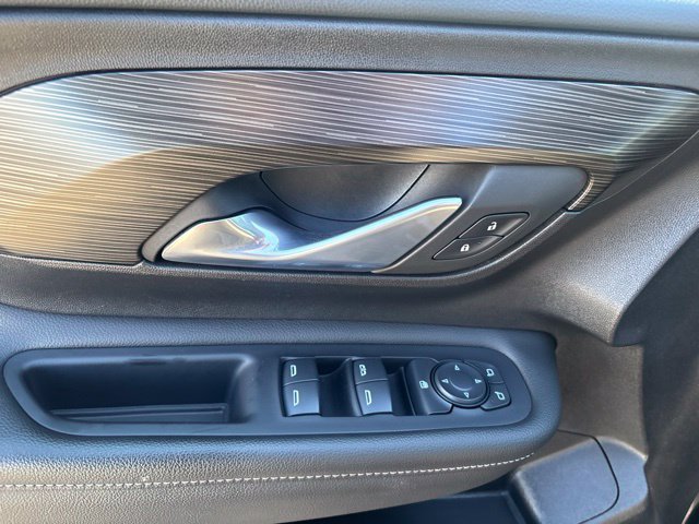 Used 2024 GMC Terrain SLE AWD/4WD image 15